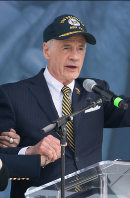 Opening_Ceremony_Speaker,_Vietnam_Veteran_and_U.S._Senator_Thomas_R._Carper_DE